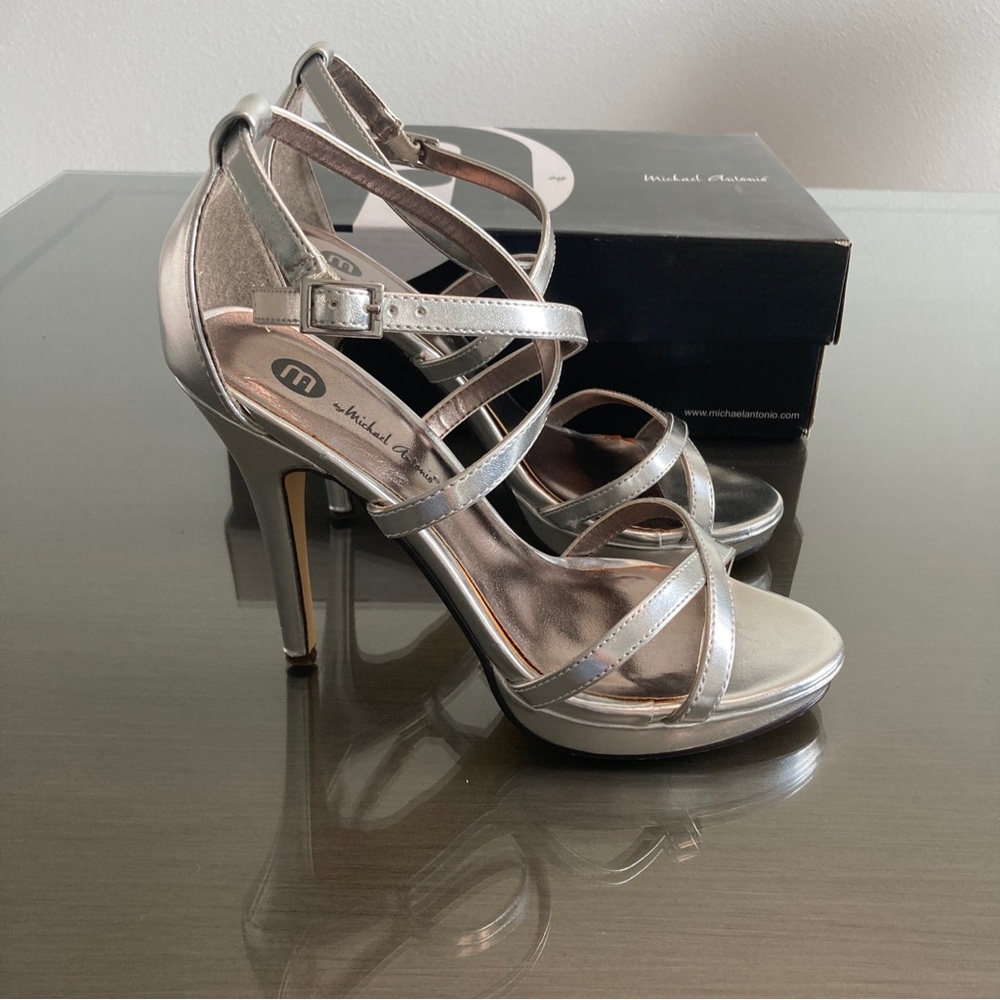 Women’s Silver Size 8 Sandals Heels